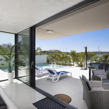 Luxury Kevin By Interhome * ميدولين