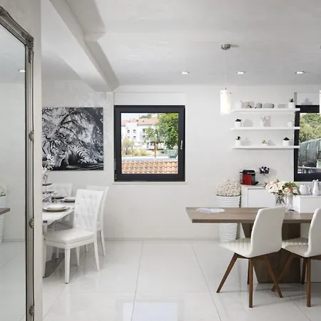 Luxury Kevin By Interhome شقة