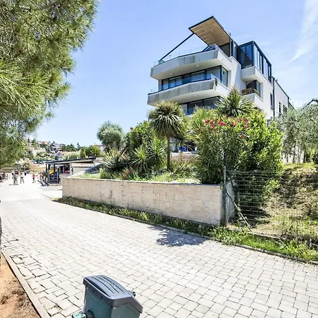 Luxury Kevin By Interhome شقة